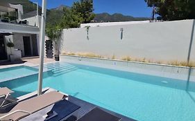 Windrose Apartments - Shared Pool